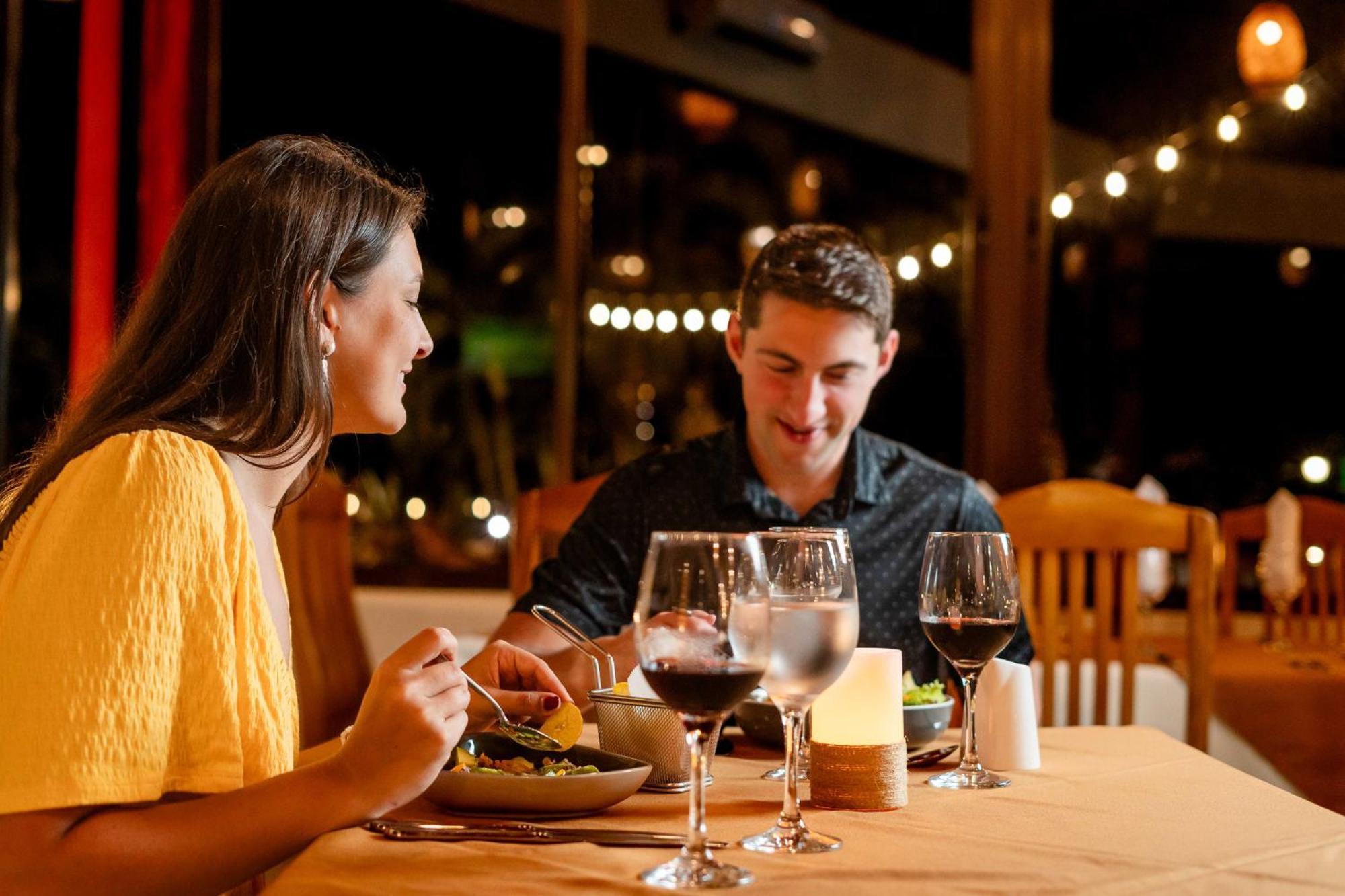 Panamá Papagayo Golden Palms Beachfront Hotel מראה חיצוני תמונה
